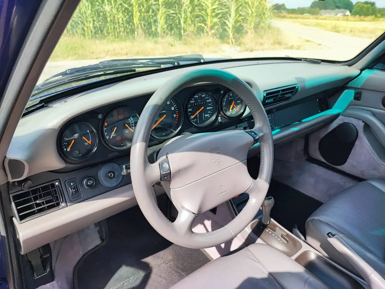 Porsche 993 Carrera 2 - Schuifdak - Rafleder- Airco - Complete Historiek - Motorrevisie, foto 9
