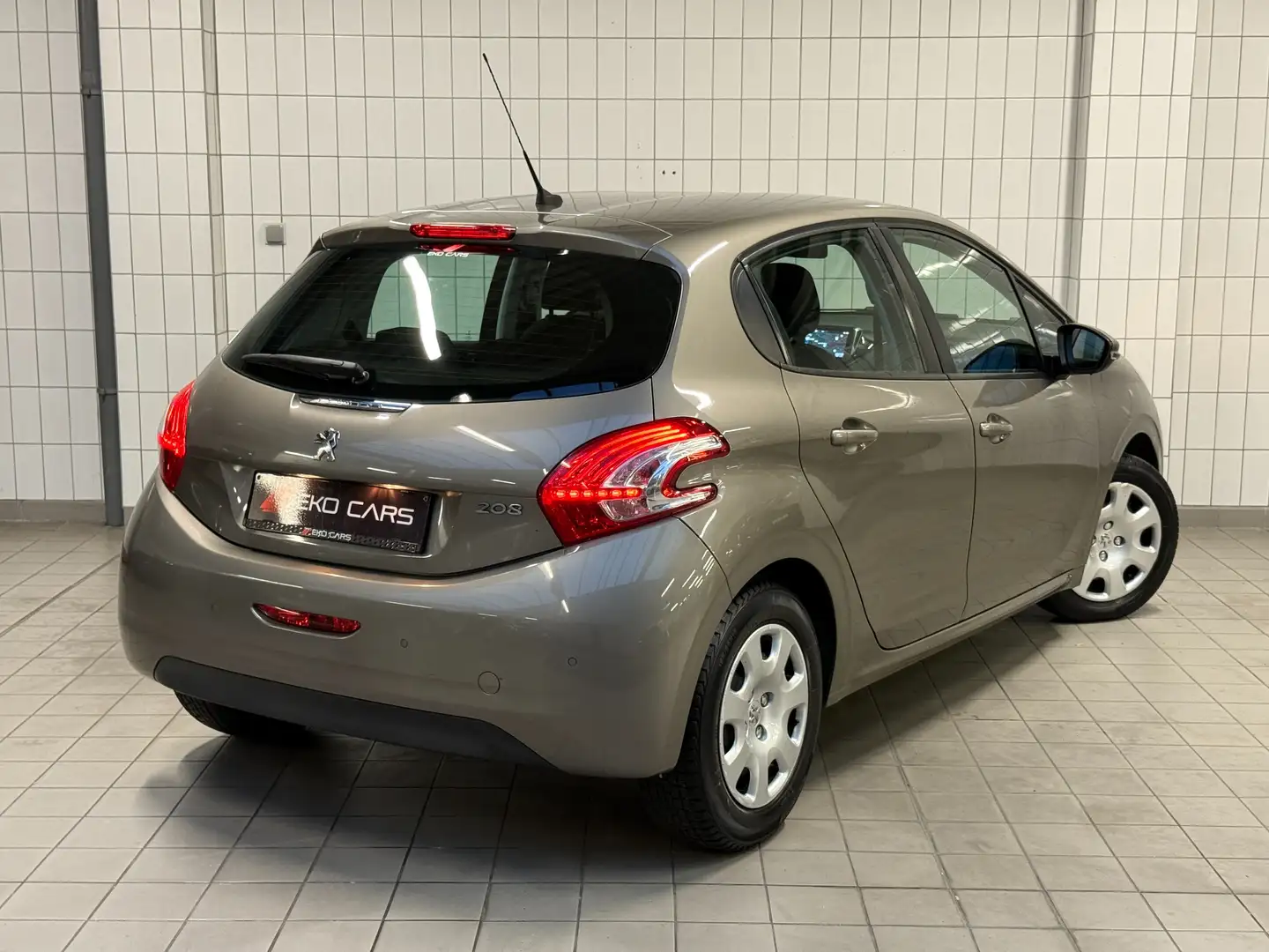 Peugeot 208 1.4 HDi Active - Bluetooth - Airco ! 120.185 Km ! Gris - 2