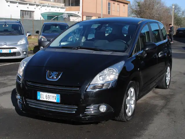 Peugeot 5008 1.6 hdi 8v Business navi 112cv