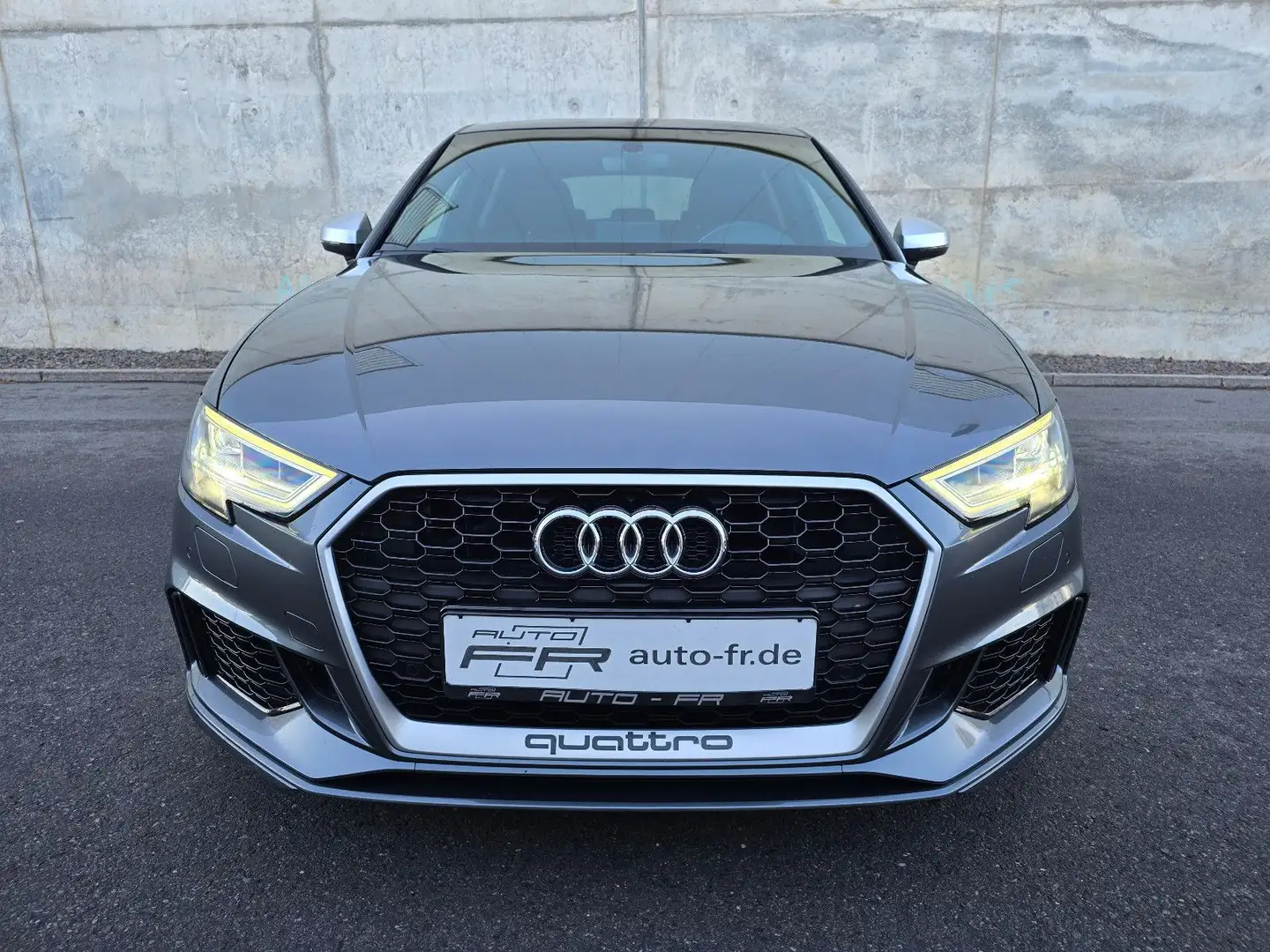 Audi RS3 Sportback 2.5 TFSI quattro ohne OPF Pano LED Grau - 2