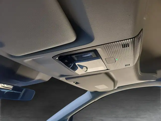 Volkswagen Caddy view 9