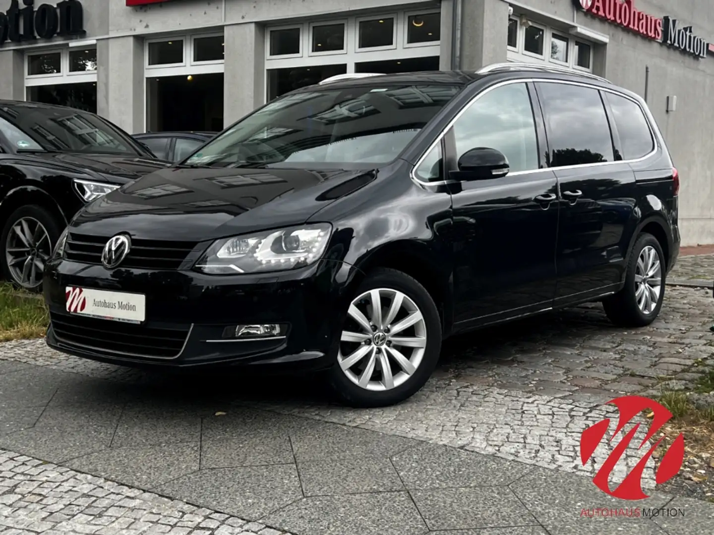 Volkswagen Sharan Highline BMT 2.0 TDI PANO NAVI 7-SITZER KAMERA Noir - 2