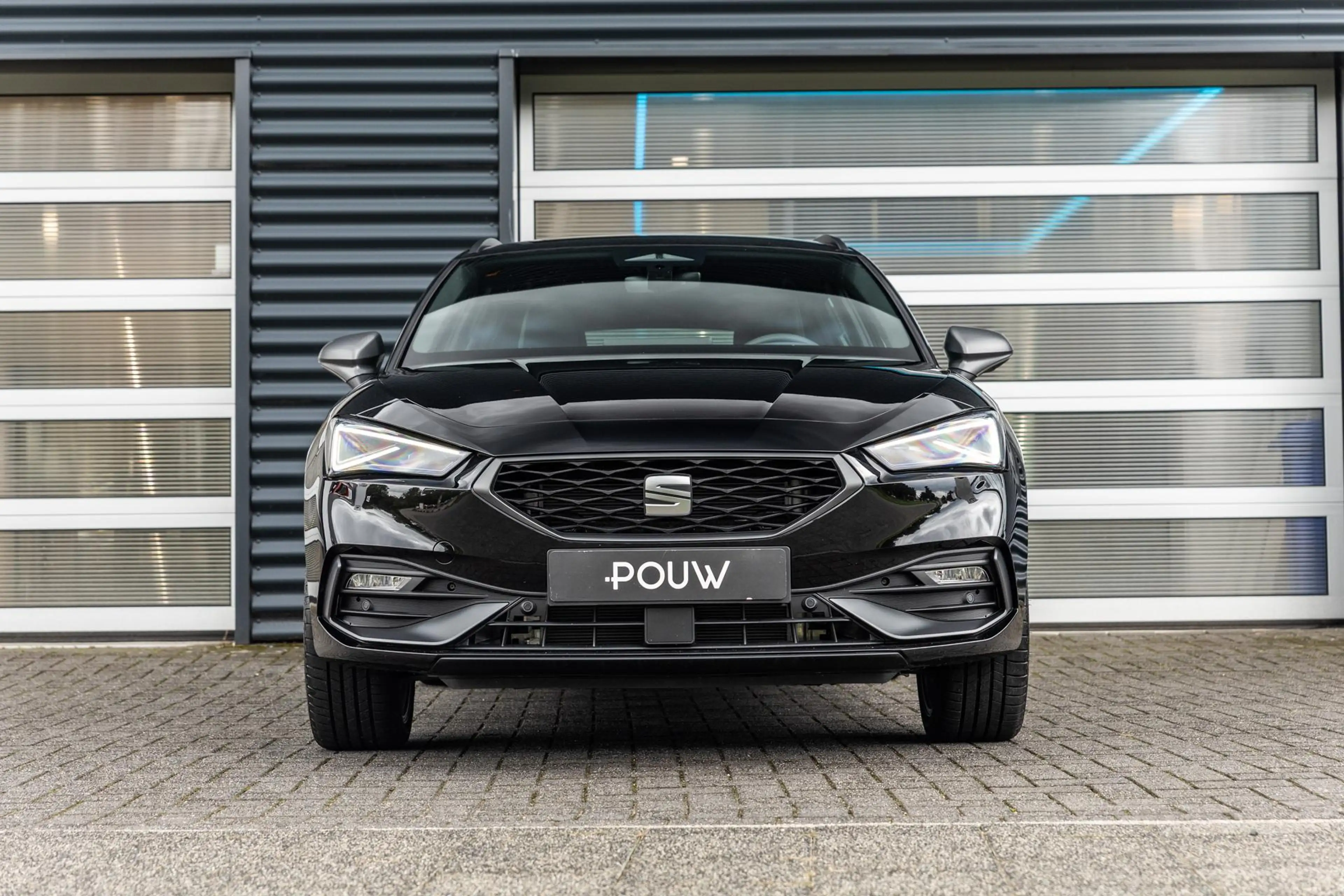 SEAT Leon e-Hybrid Sportstourer 1.5 TSI 204pk FR Business | 18" Velge — photo 10