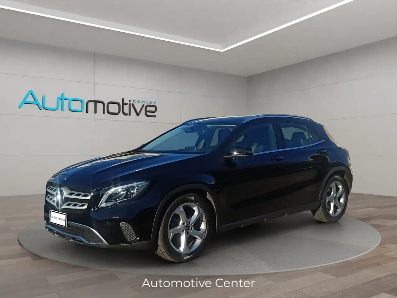 Mercedes-Benz GLA 200