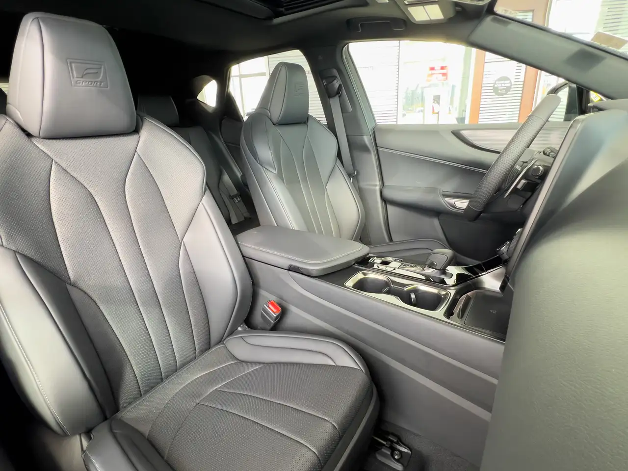 Lexus NX снимка Lexus NX