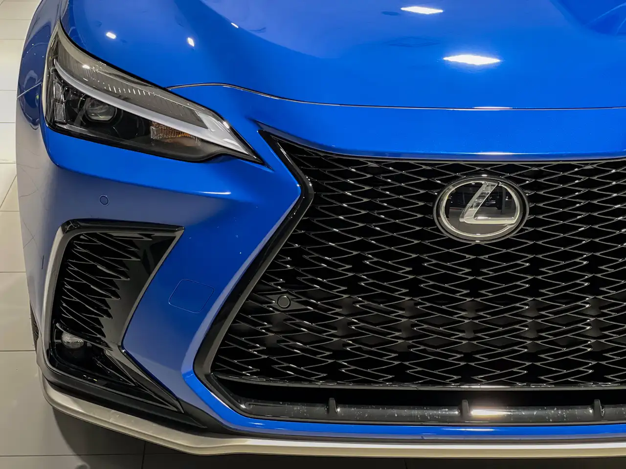 Lexus NX снимка Lexus NX
