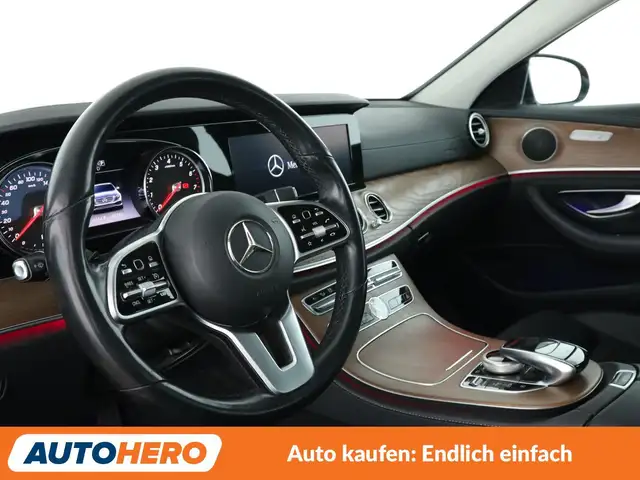 Mercedes-Benz E-Class view 11