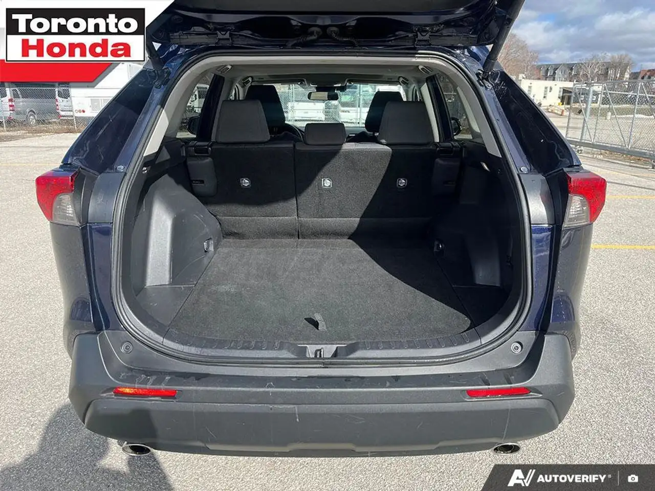 Toyota RAV 4 снимка Toyota RAV 4