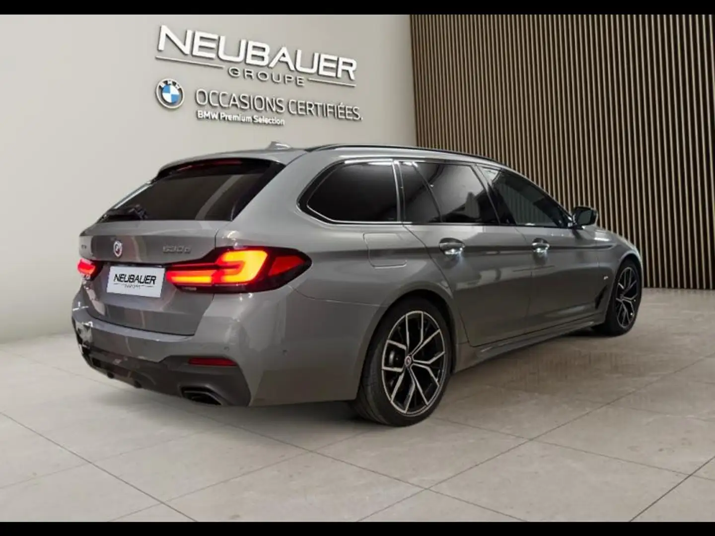 BMW 530 530dA xDrive 286ch M Sport Steptronic Gris - 2