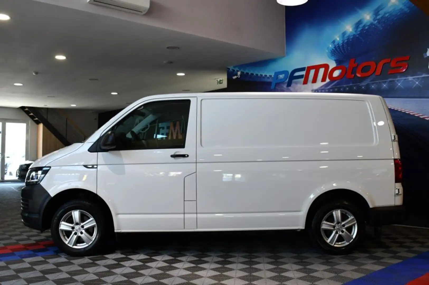 Volkswagen Transporter T6 2.0 TDI 150 DSG 3 portes Bluetooth Attelage Veb Blanc - 2