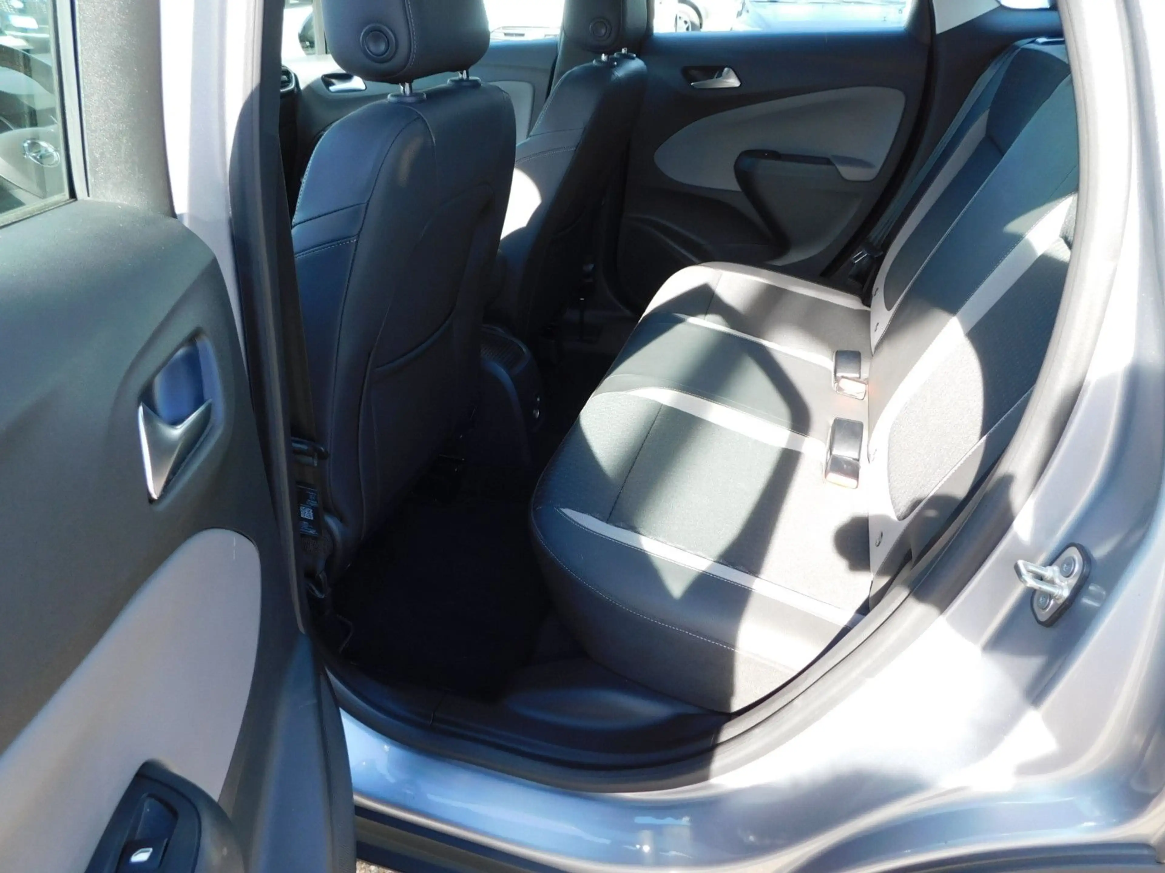 Opel Crossland X INNOVATION — photo 12