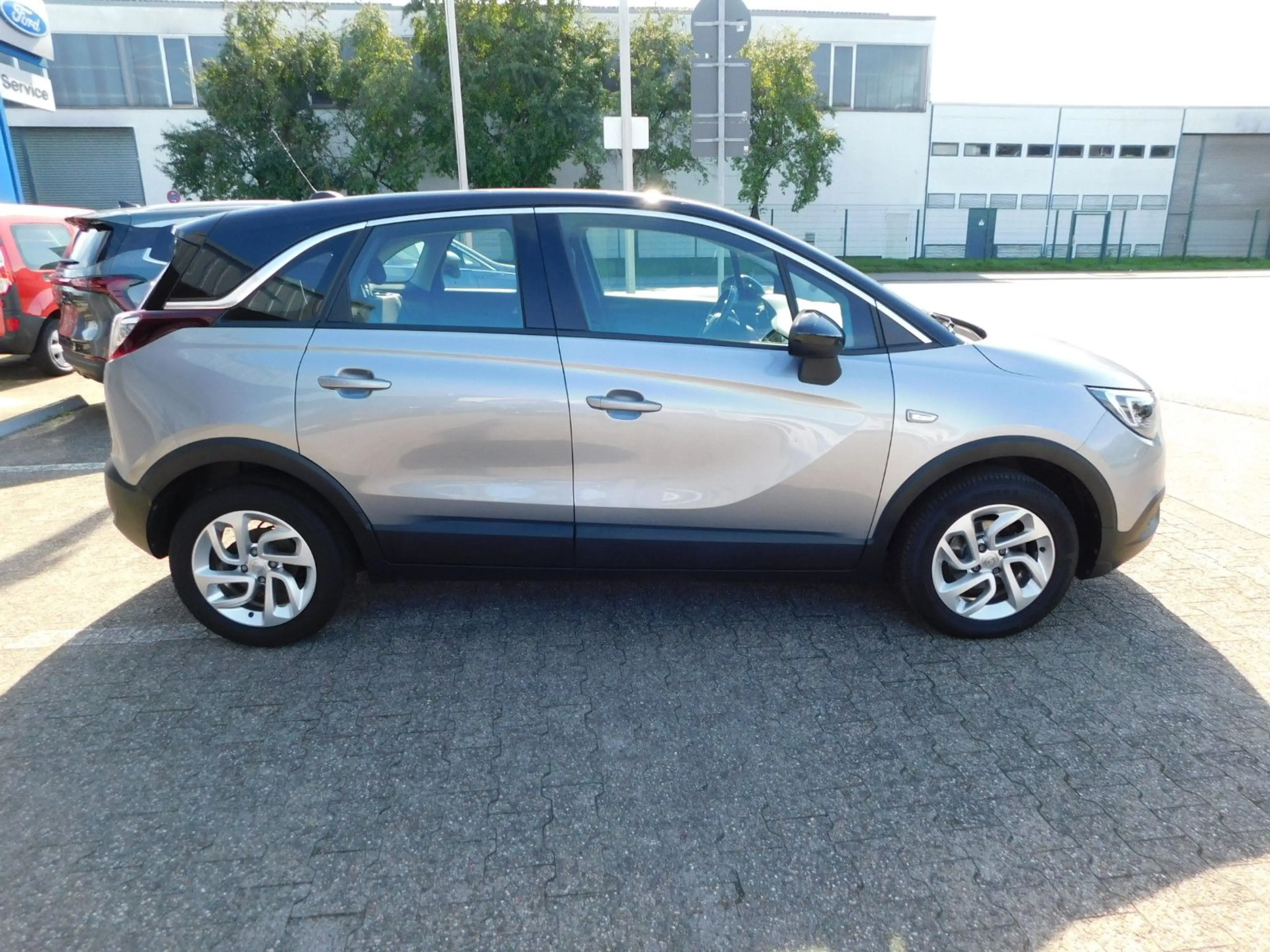 Opel Crossland X INNOVATION — photo 8