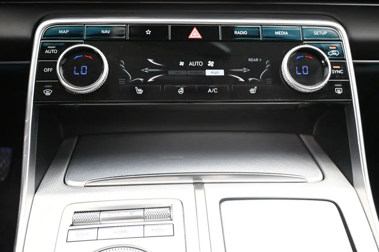 Genesis GV80 снимка Genesis GV80