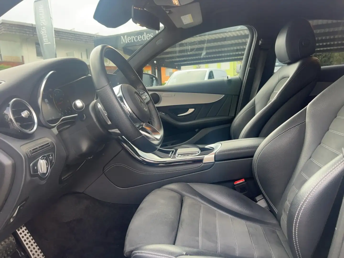 Mercedes-Benz GLC 200 d 4MATIC Coupé *PTS*Shz*Amb*FAP*AHK*RKAM* Schwarz - 2