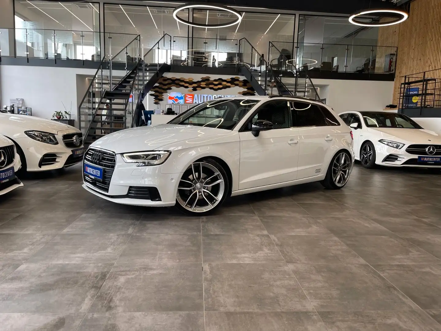 Audi A3 Sportback Sport *Virtual*Klima*LED*PDC* Weiß - 1