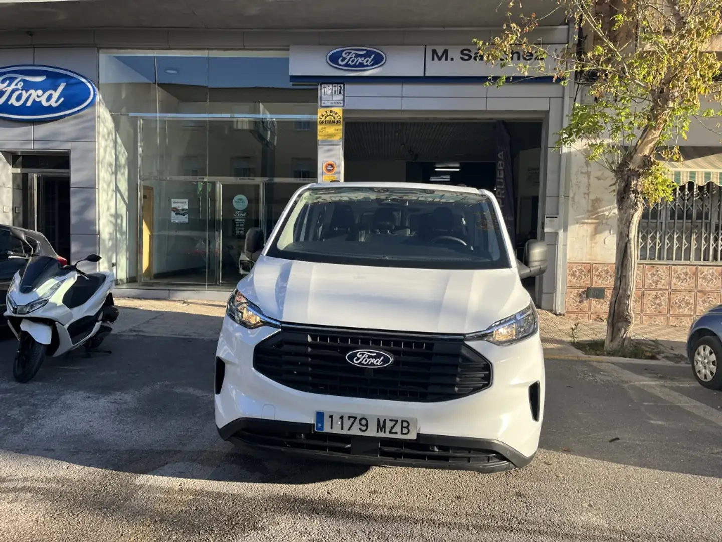Ford Transit Custom FT 320 L1 Kombi Trend EcoBlue 130 Blanco - 2