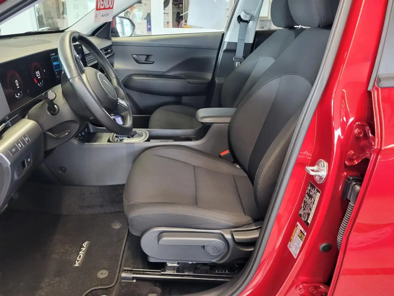 Hyundai KONA снимка Hyundai KONA