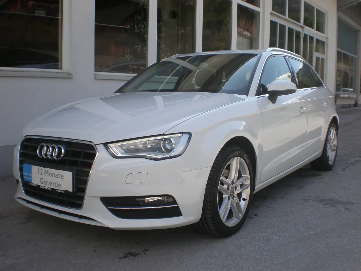 Audi A3 Sportback Style 1,6 TDI DPF Weiß - 1