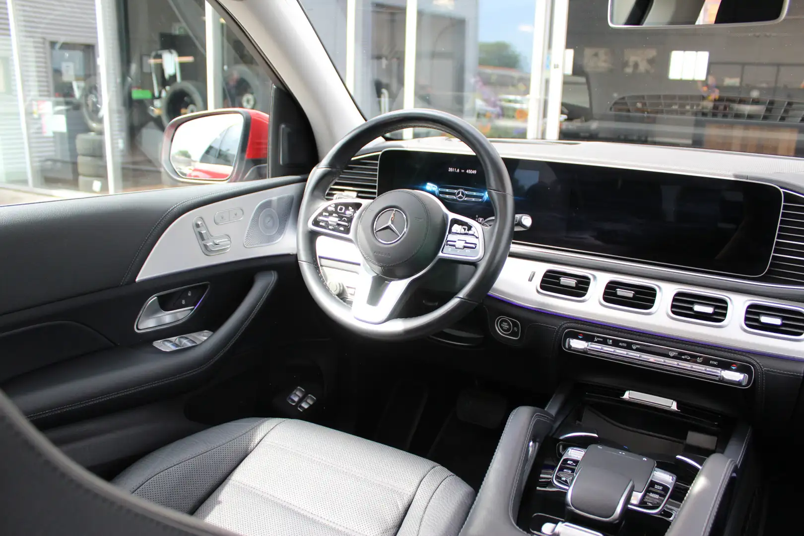 Mercedes-Benz GLE 450 4MATIC Premium Plus | Distronic | Trekhaak | Pano Rood - 2