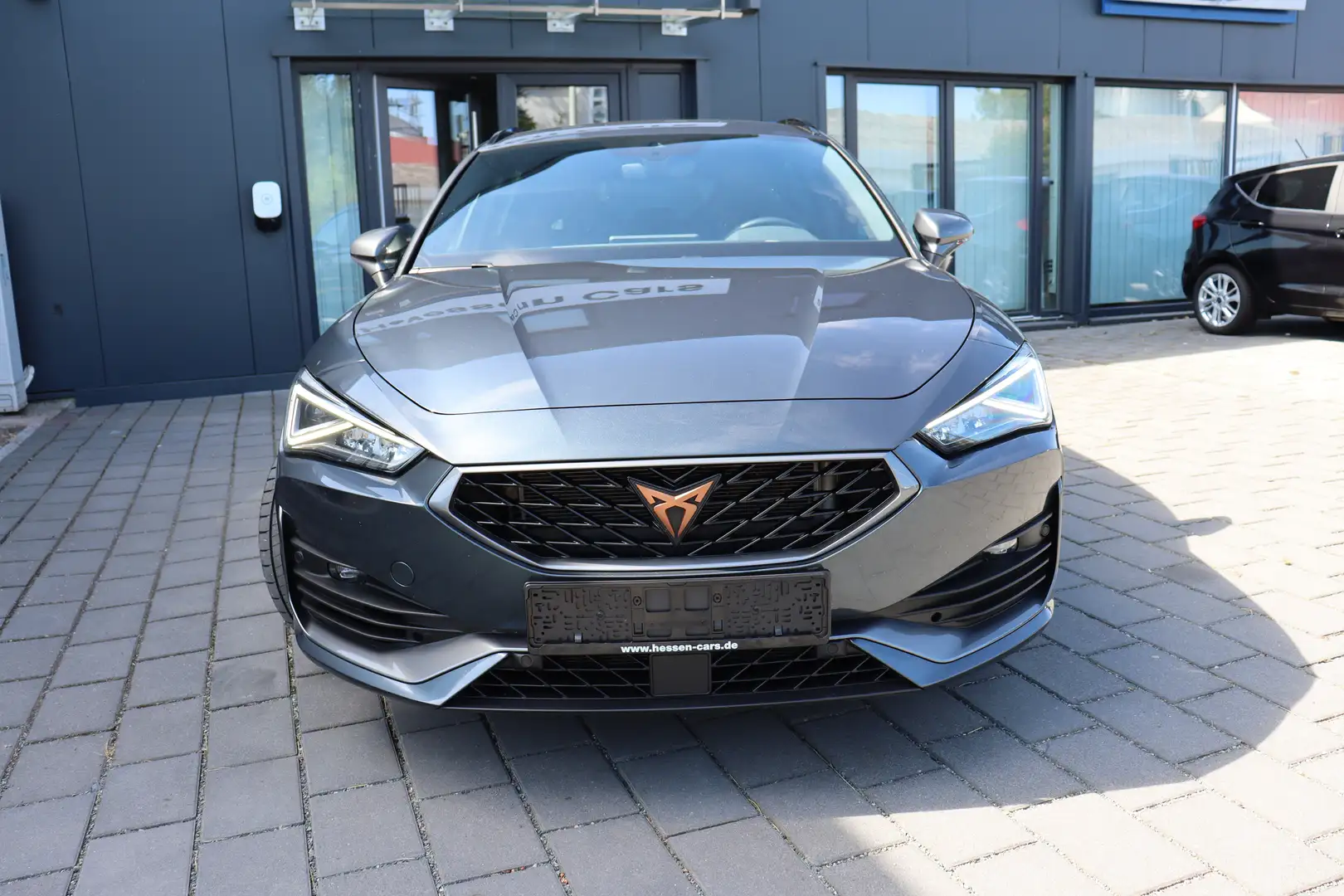CUPRA Leon 2.0 ST VZ 4Drive DSG*Beats*Vision*Link* Grau - 2