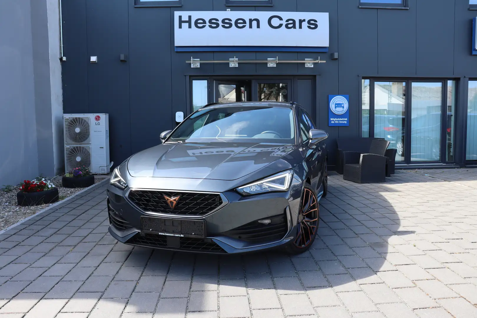 CUPRA Leon 2.0 ST VZ 4Drive DSG*Beats*Vision*Link* Grau - 1