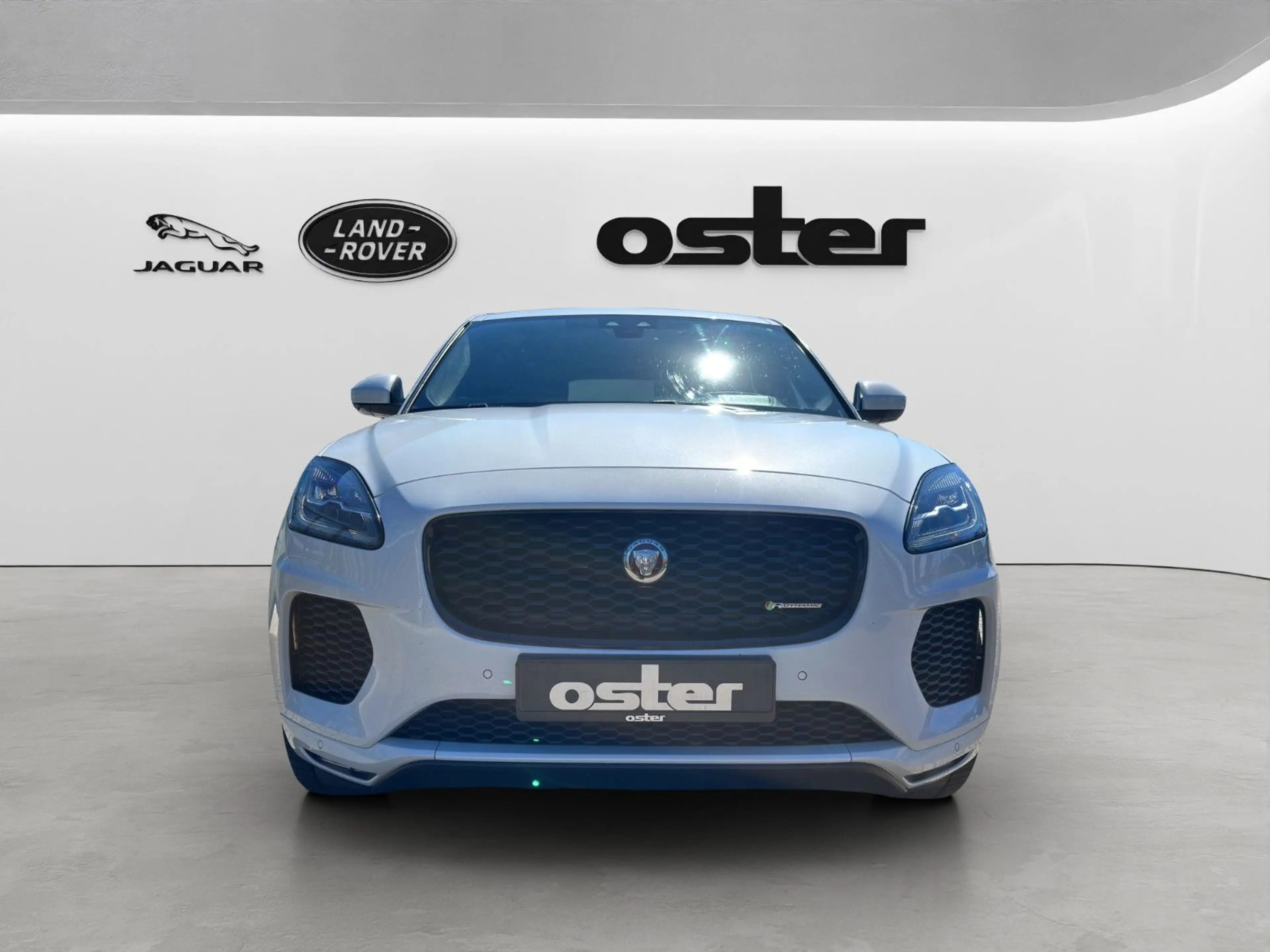 Jaguar E-Pace D180 First Edition AWD| BlackPack|HUD| — photo 3