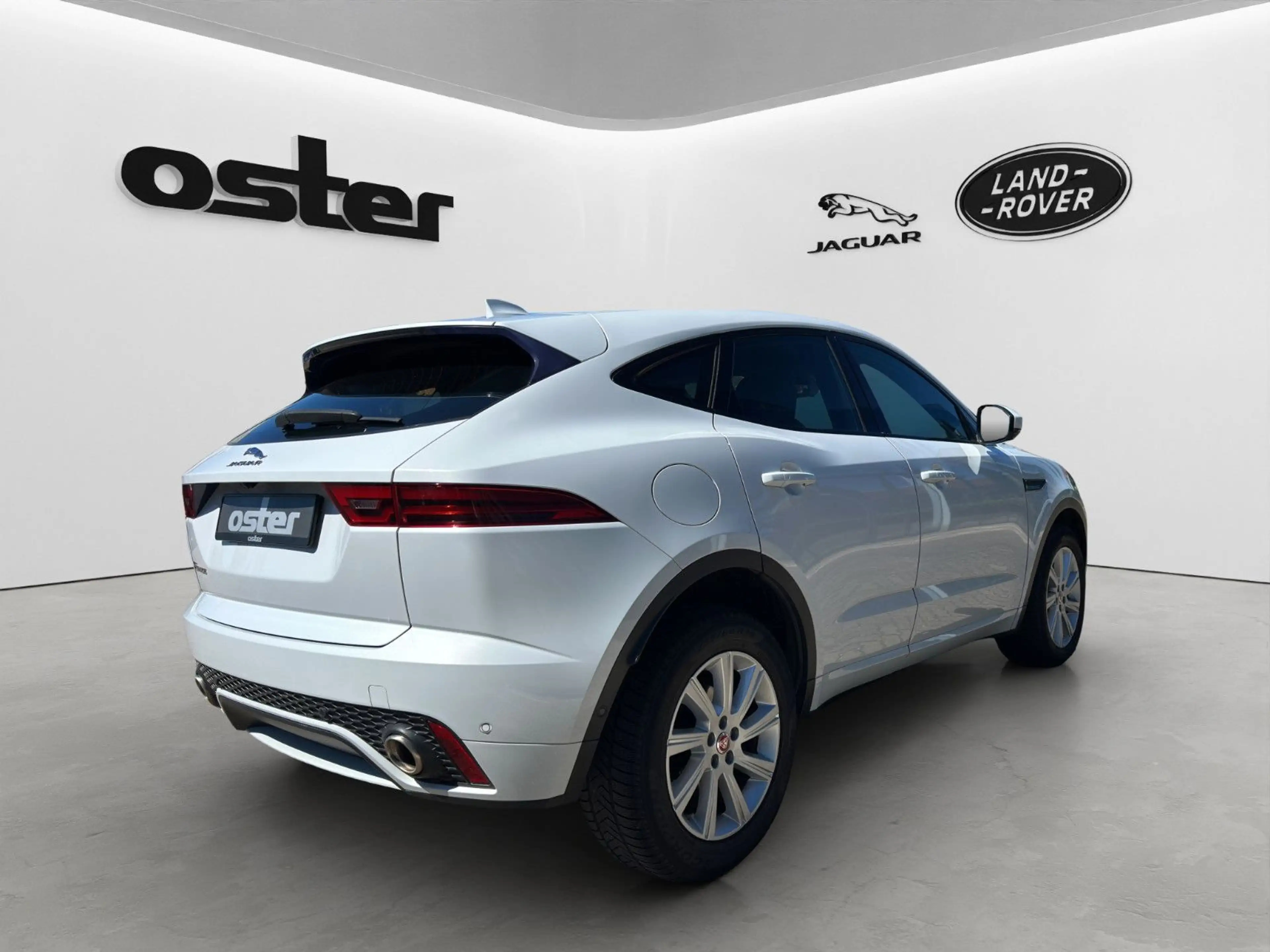 Jaguar E-Pace D180 First Edition AWD| BlackPack|HUD| — photo 5