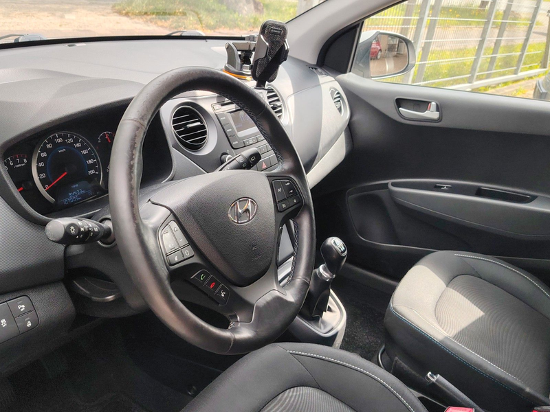 Hyundai i10 Passion / 2. Hand / Klimaautomatik / — photo 10