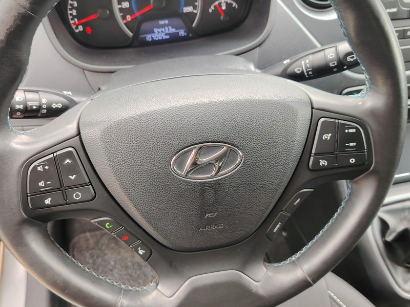 Hyundai i10 Passion / 2. Hand / Klimaautomatik / — photo 15