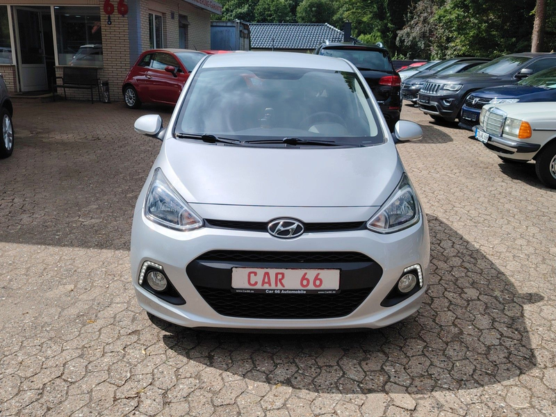 Hyundai i10 Passion / 2. Hand / Klimaautomatik / — photo 2