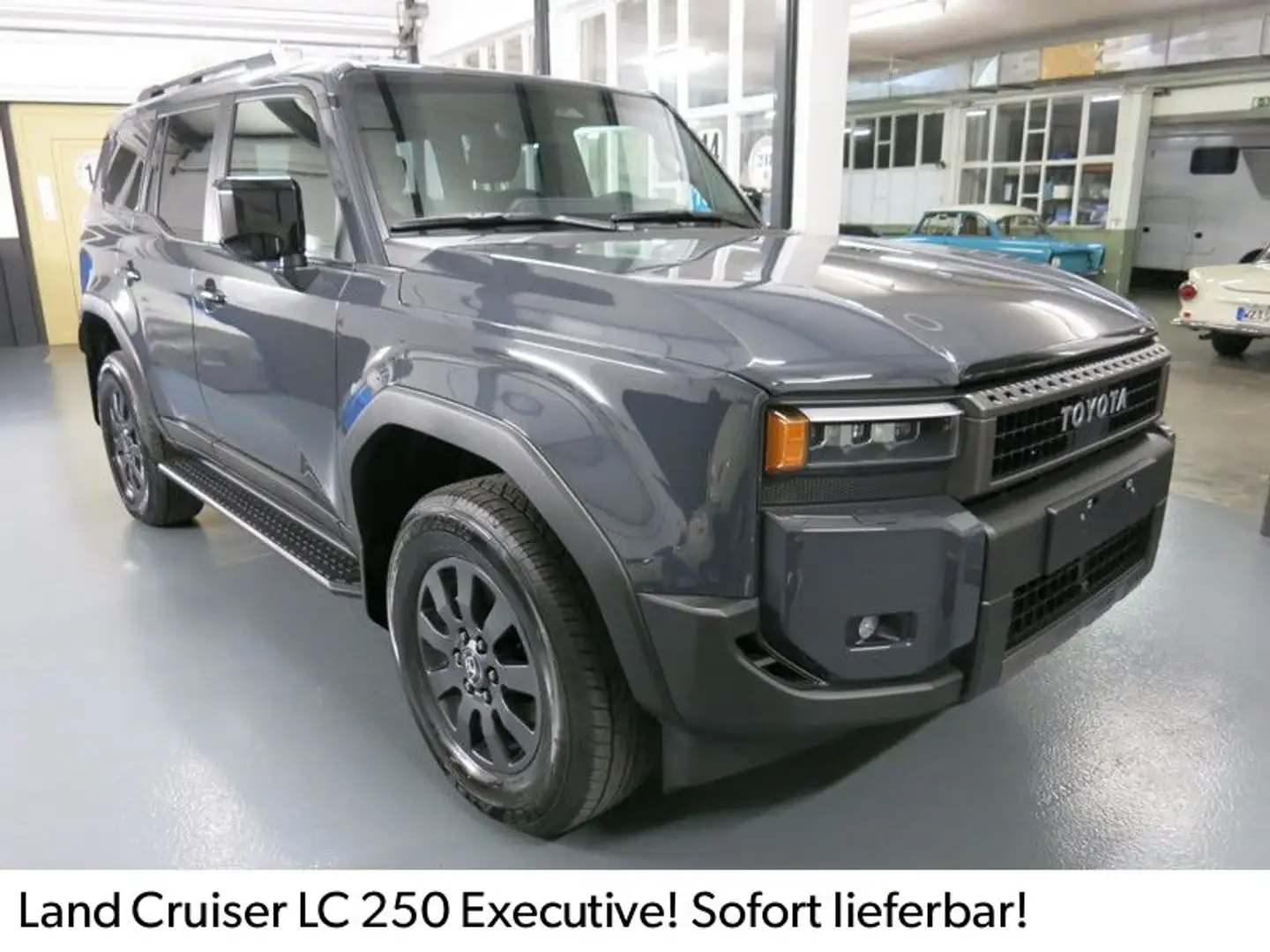Toyota Land Cruiser Executive+NaviAutomatik+Kamera 360° Šedá - 1