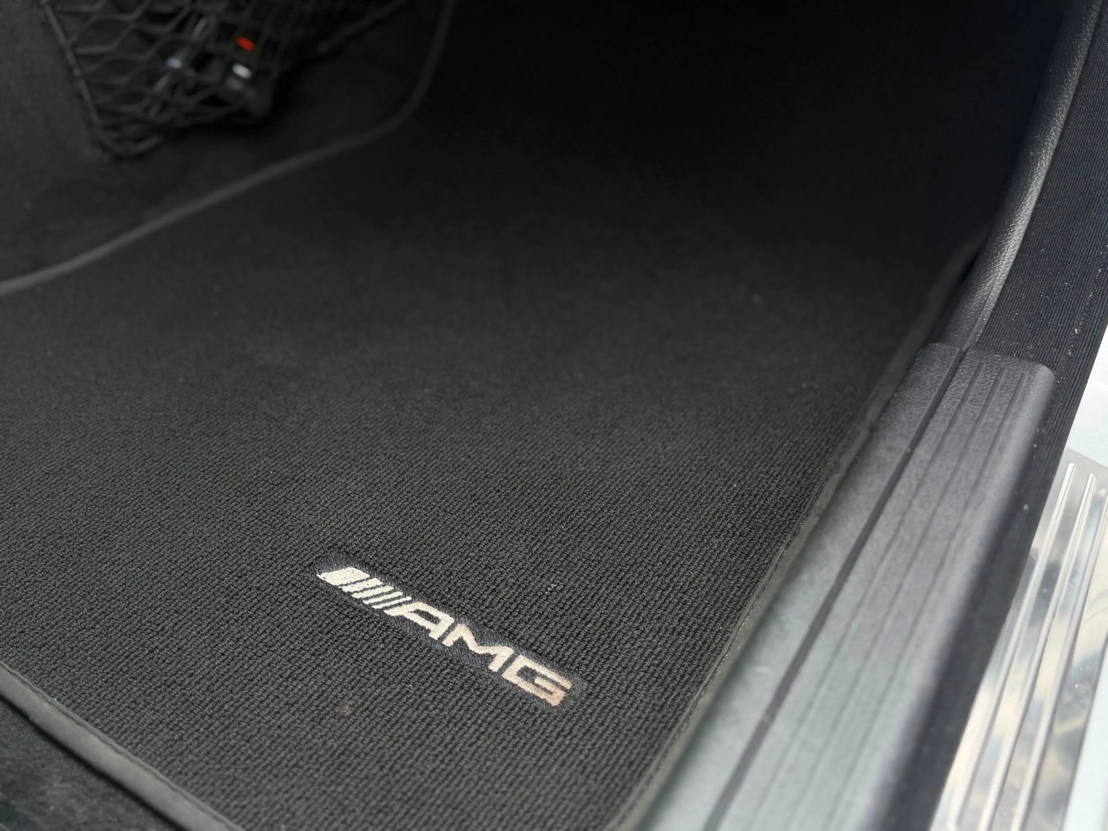Mercedes-Benz C 350 Prestige Elegance AMG - Full Option - New Motor 12 — photo 33