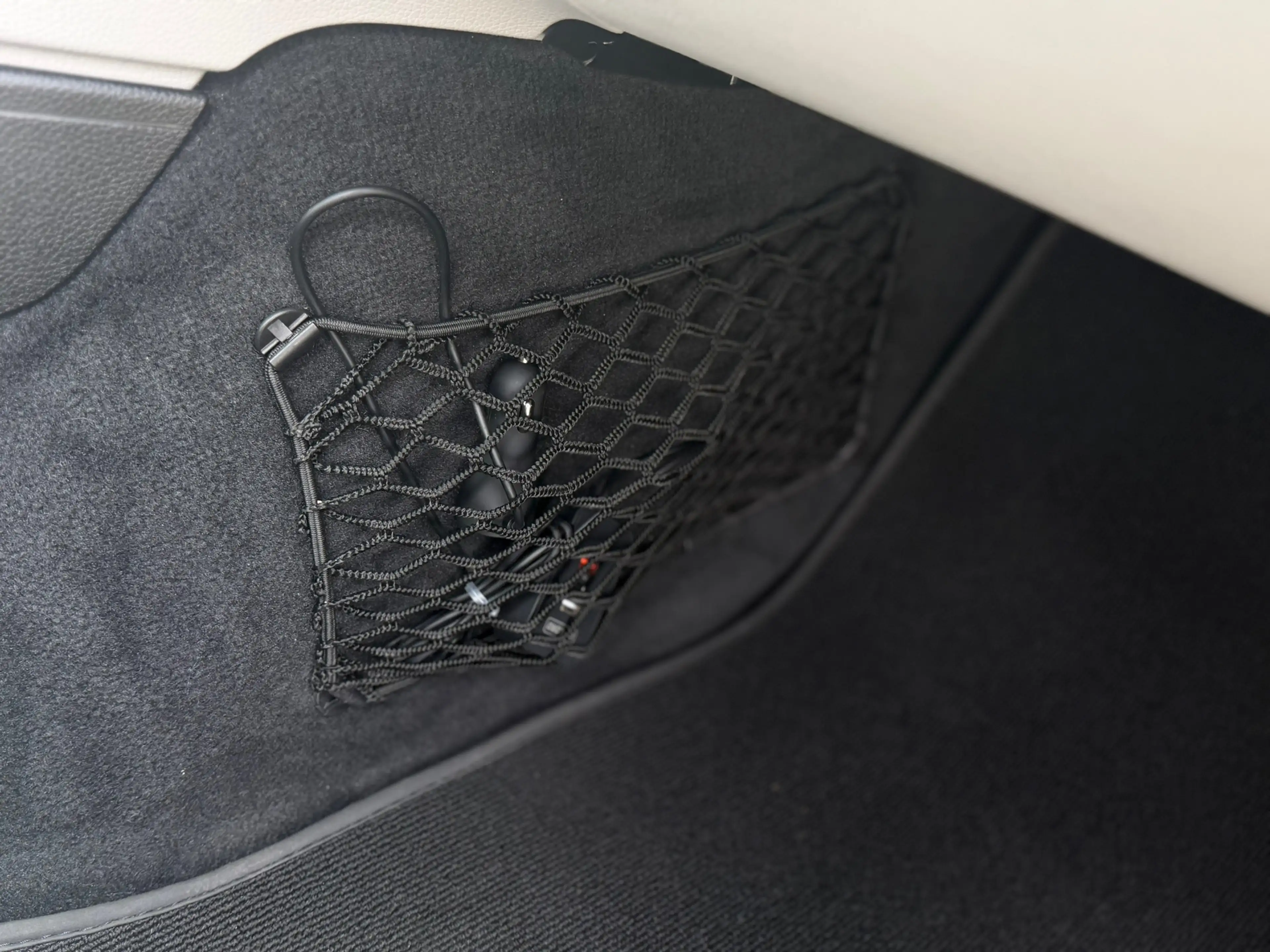 Mercedes-Benz C 350 Prestige Elegance AMG - Full Option - New Motor 12 — photo 35