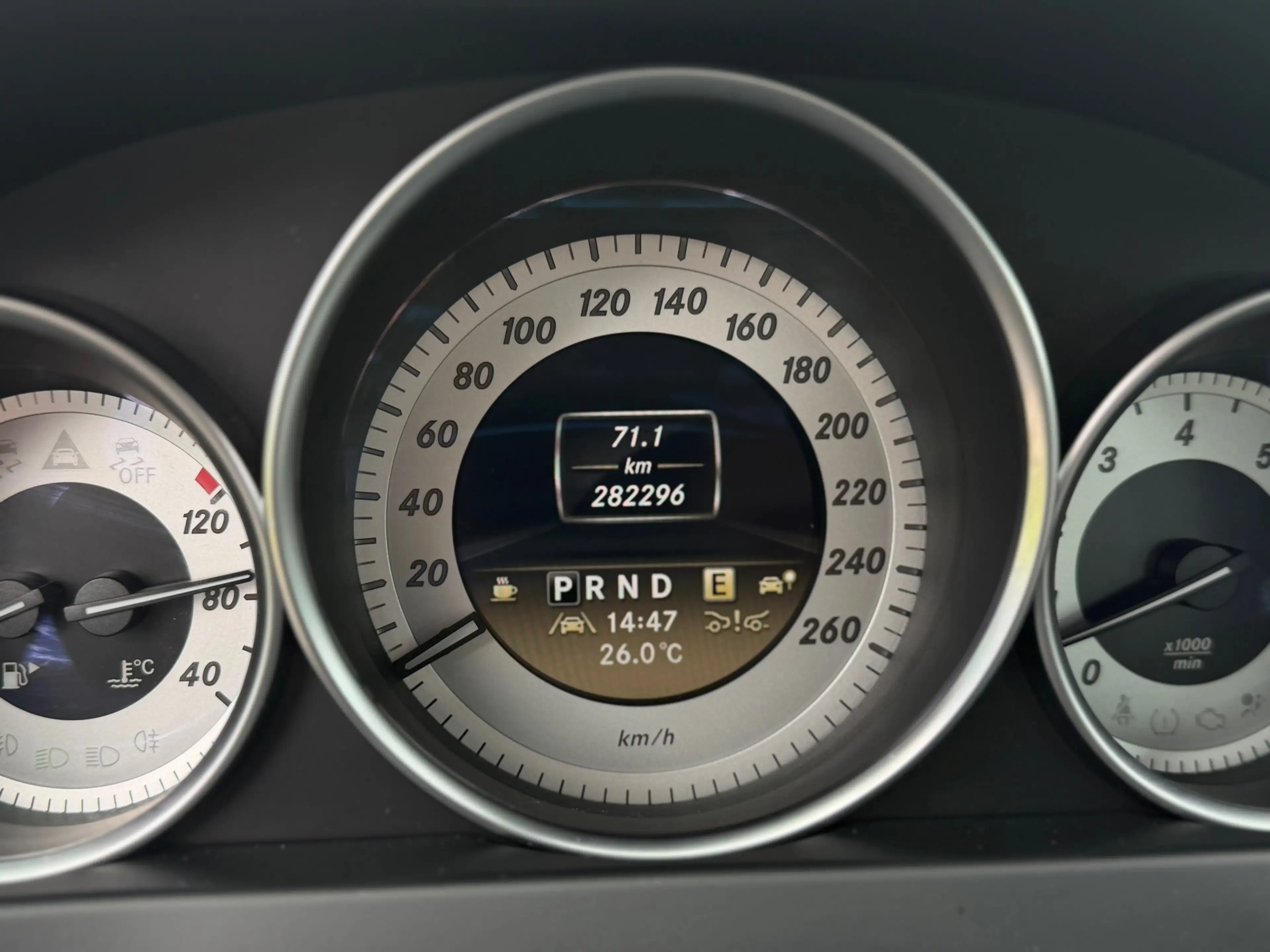 Mercedes-Benz C 350 Prestige Elegance AMG - Full Option - New Motor 12 — photo 18