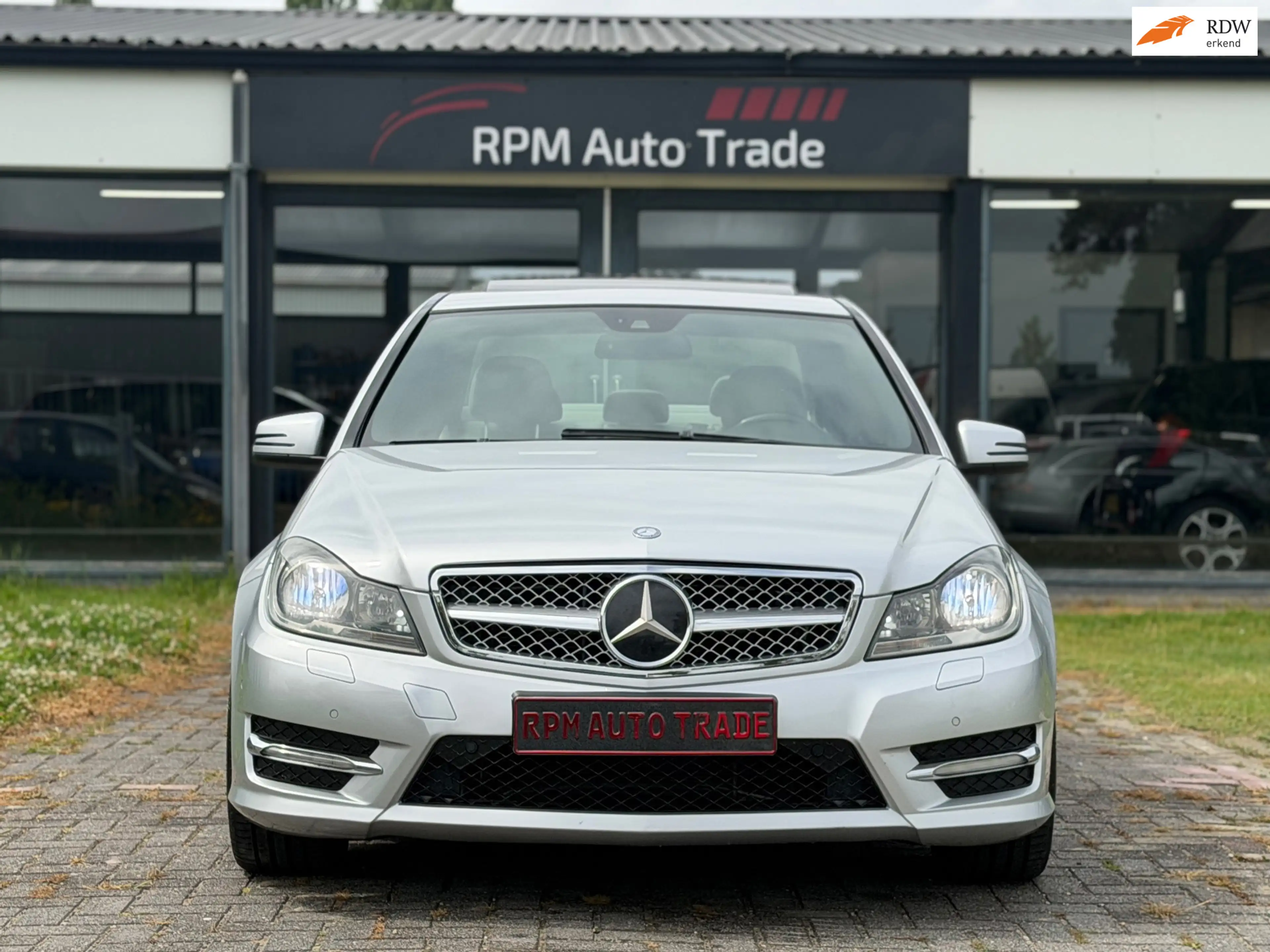 Mercedes-Benz C 350 Prestige Elegance AMG - Full Option - New Motor 12
