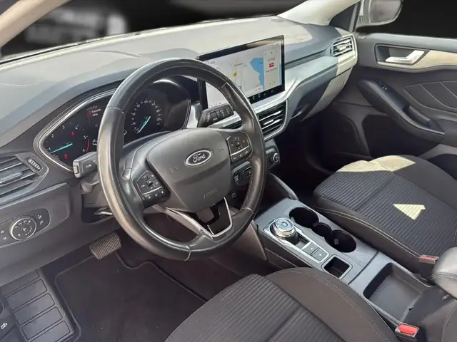 Ford Focus view 13