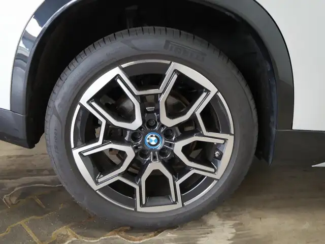 BMW X1 view 10