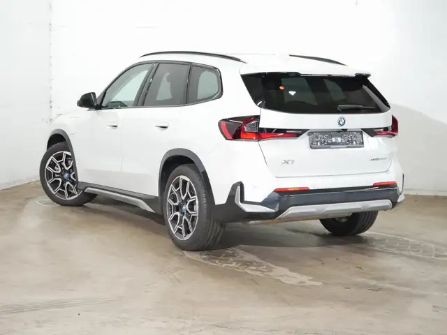 BMW X1 view 3
