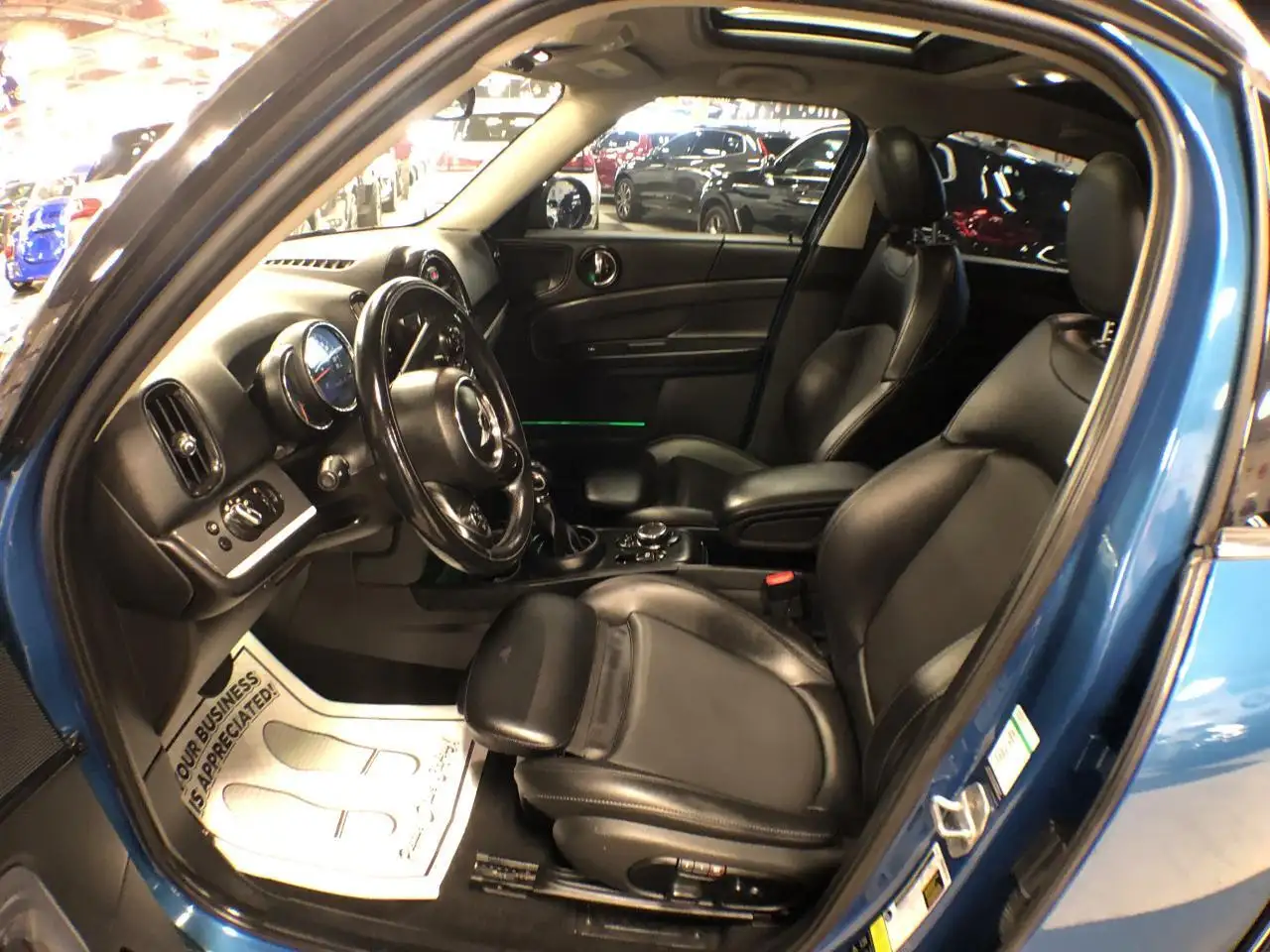 MINI Cooper Countryman снимка MINI Cooper Countryman