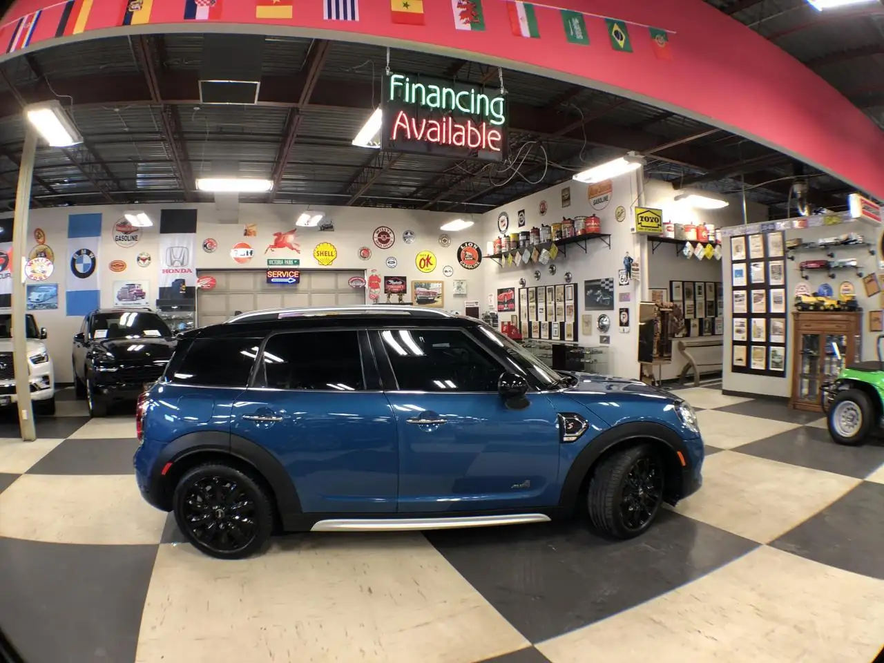 MINI Cooper Countryman снимка MINI Cooper Countryman