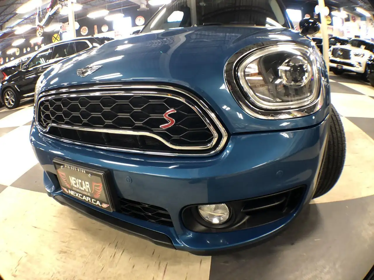 MINI Cooper Countryman снимка MINI Cooper Countryman