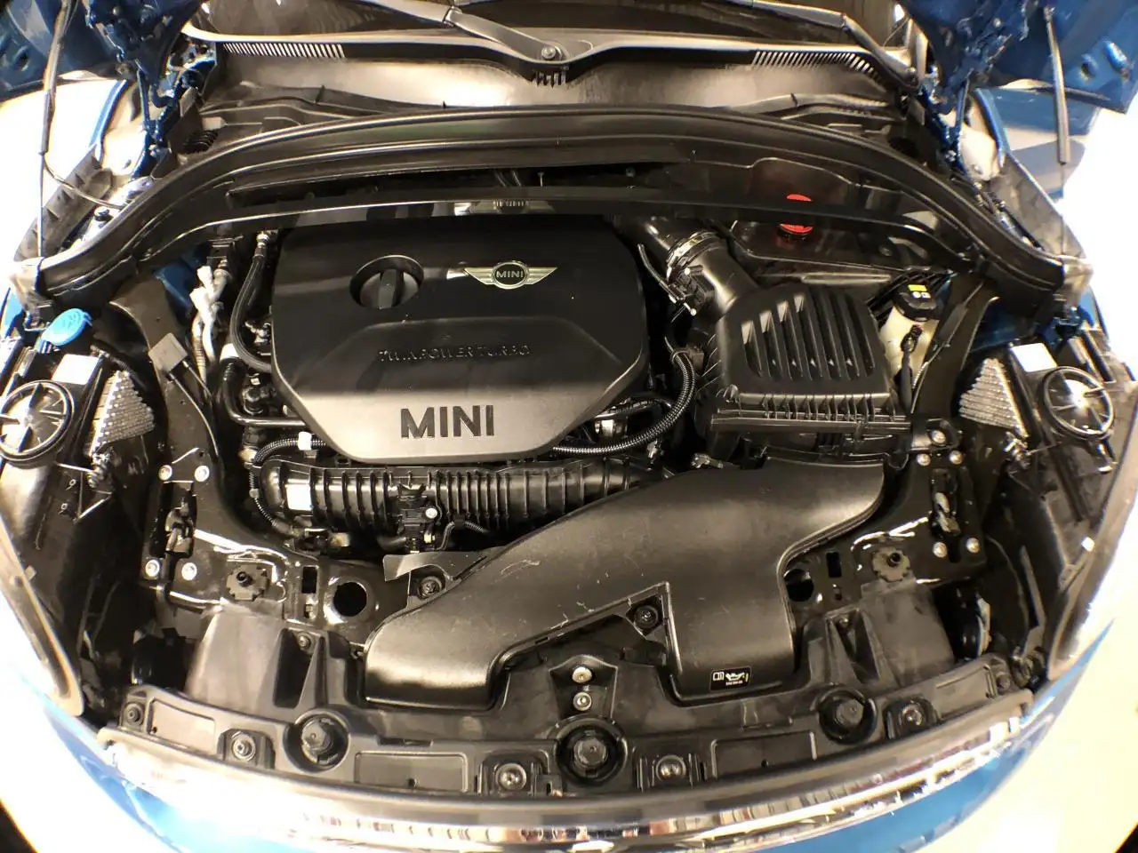 MINI Cooper Countryman снимка MINI Cooper Countryman