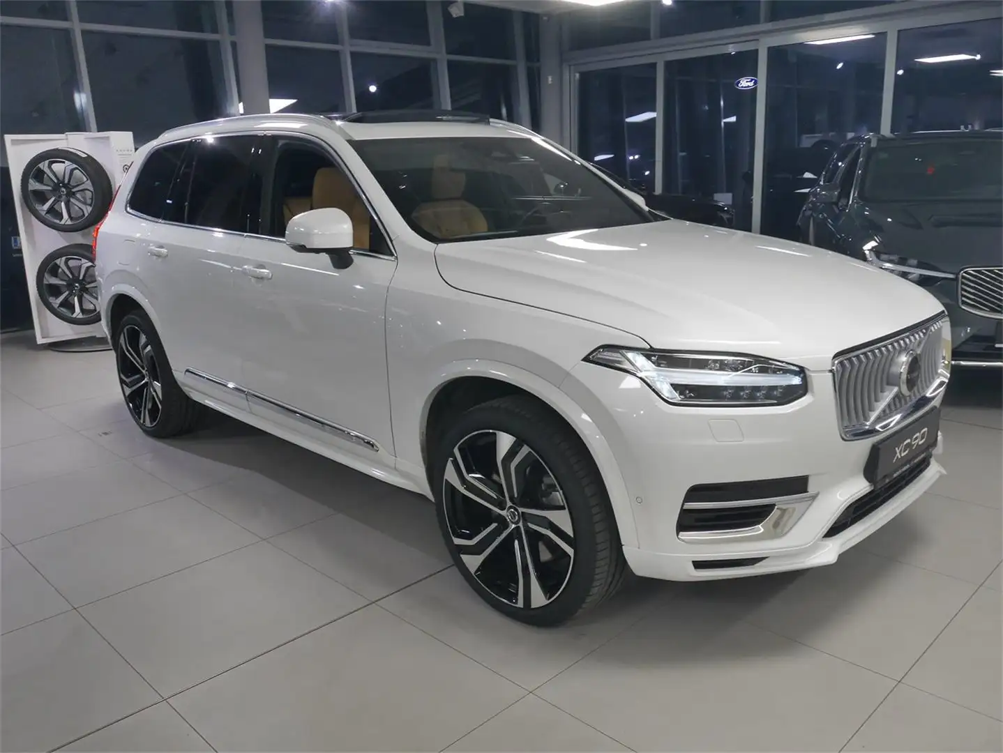 Volvo XC90 T8 AWD Ultra Bright Weiß - 1