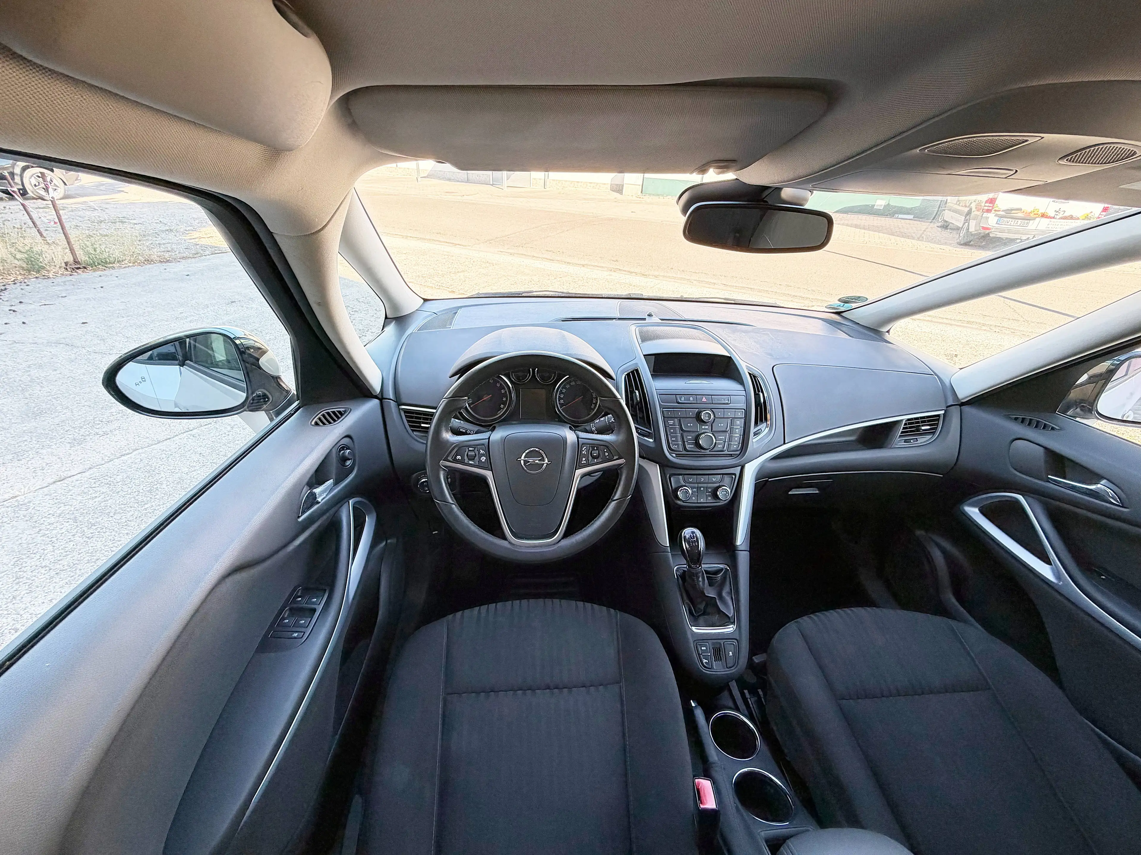Opel Zafira Tourer Edition — photo 9