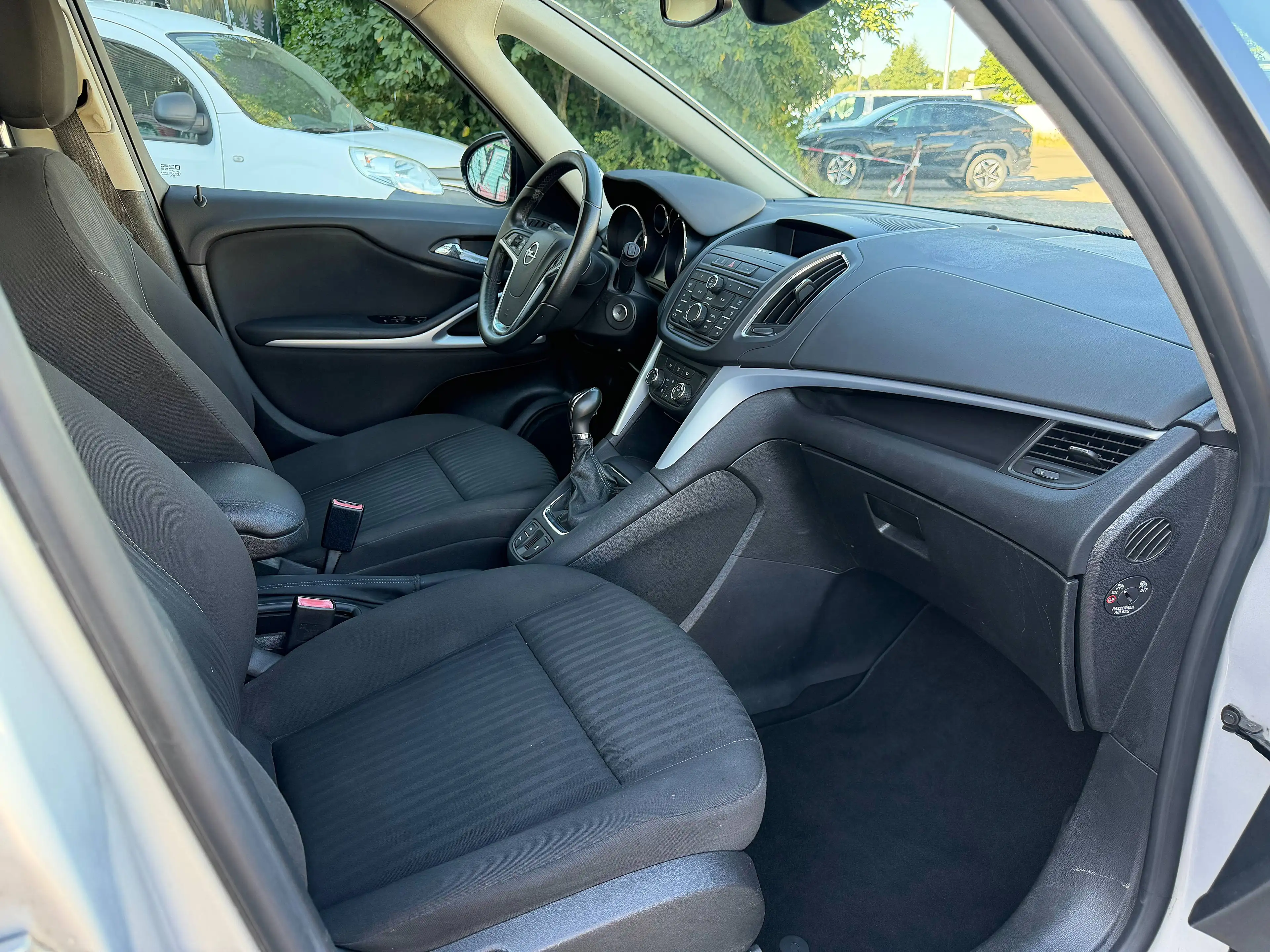 Opel Zafira Tourer Edition — photo 11
