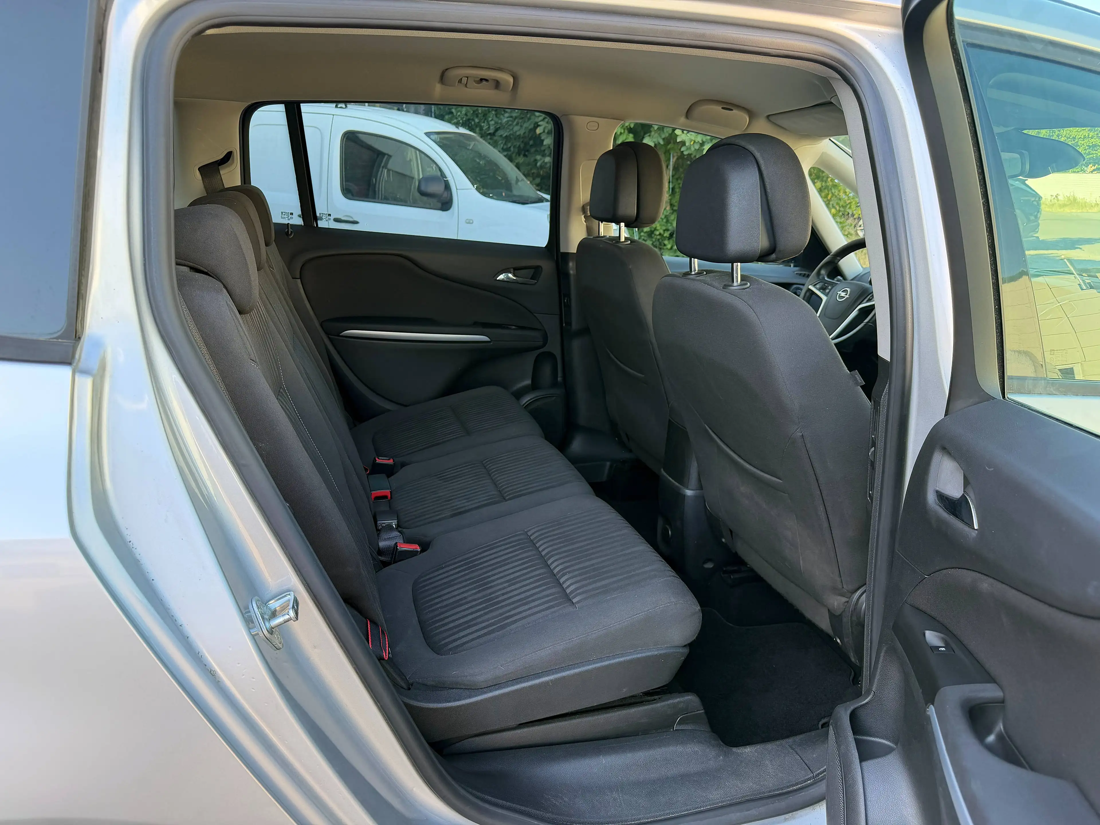 Opel Zafira Tourer Edition — photo 12