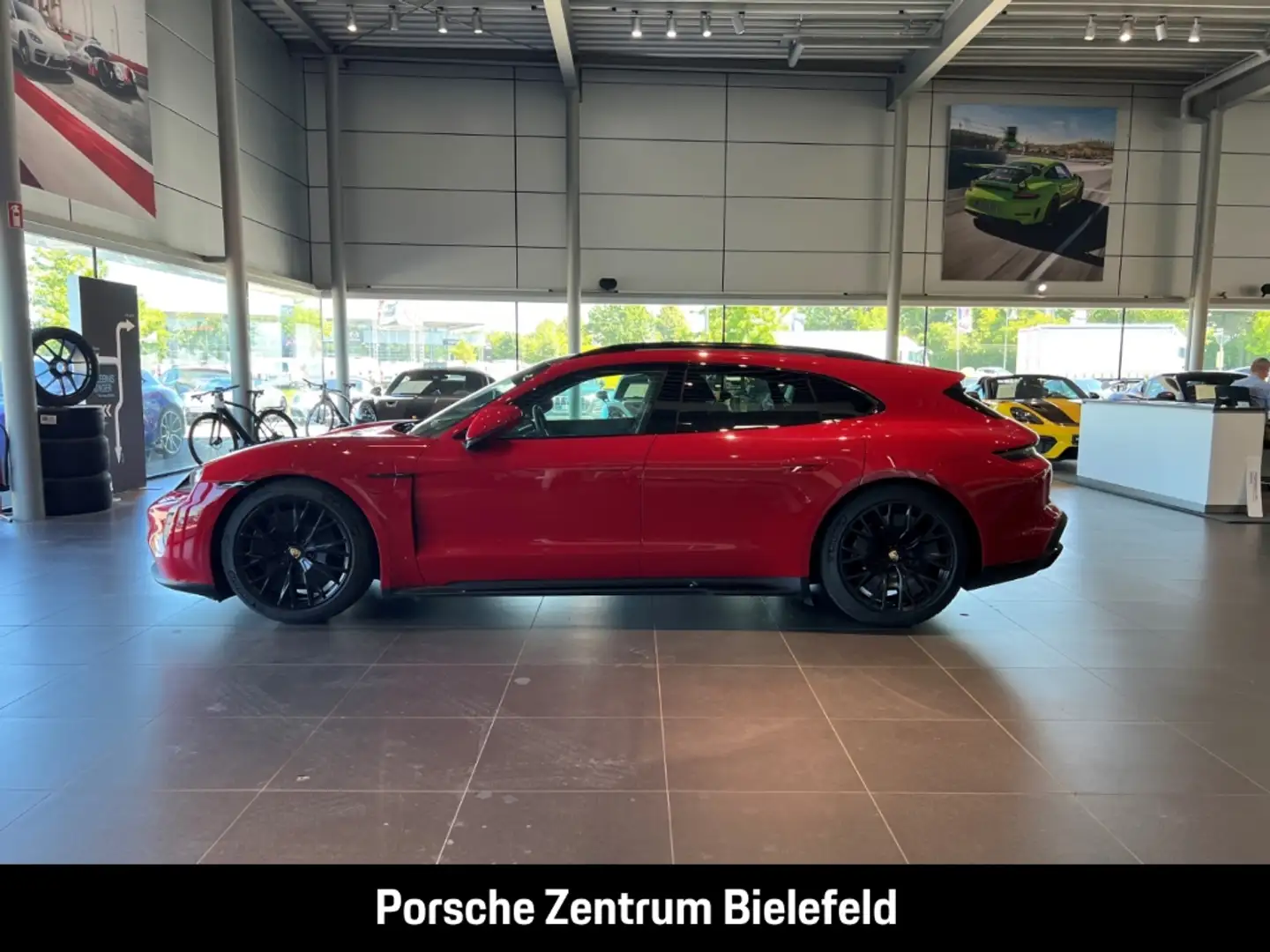 Porsche Taycan GTS Sport Turismo BOSE Panoramadach LED Rouge - 2