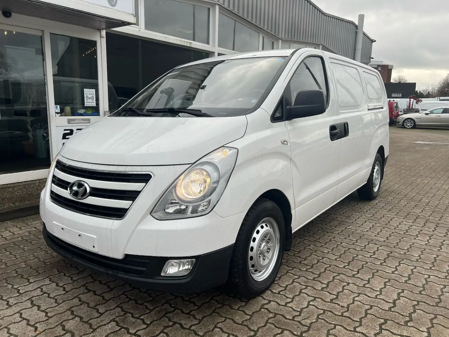 Hyundai H-1 2.5 CRDI/KASTEN/DOPPELTÜR/TÜV+SERVICE NEU Blanco - 2