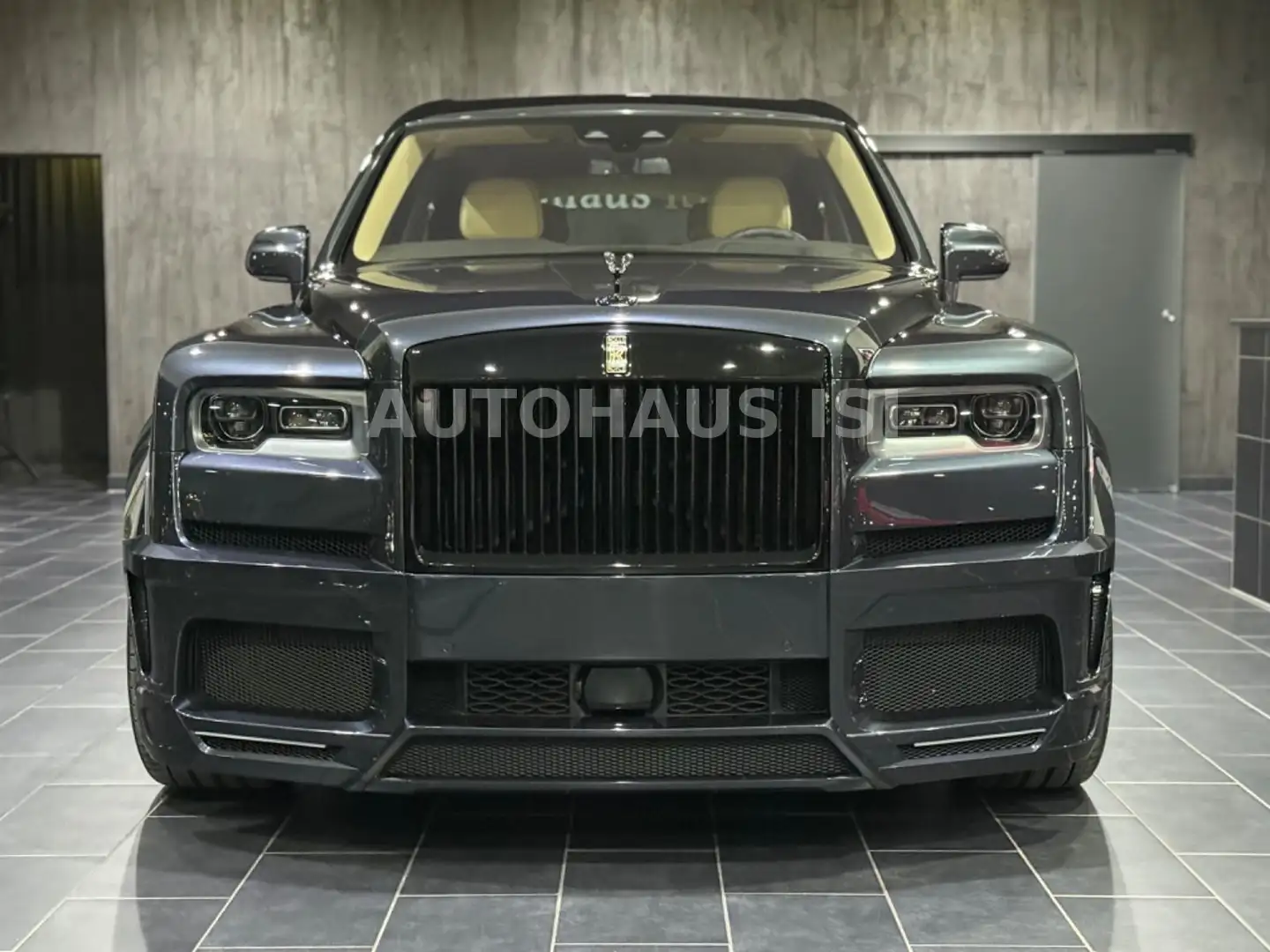 Rolls-Royce Cullinan NOVITEC OVERDOSE WIDEBODY,VIP,24" 3xTV Grau - 2
