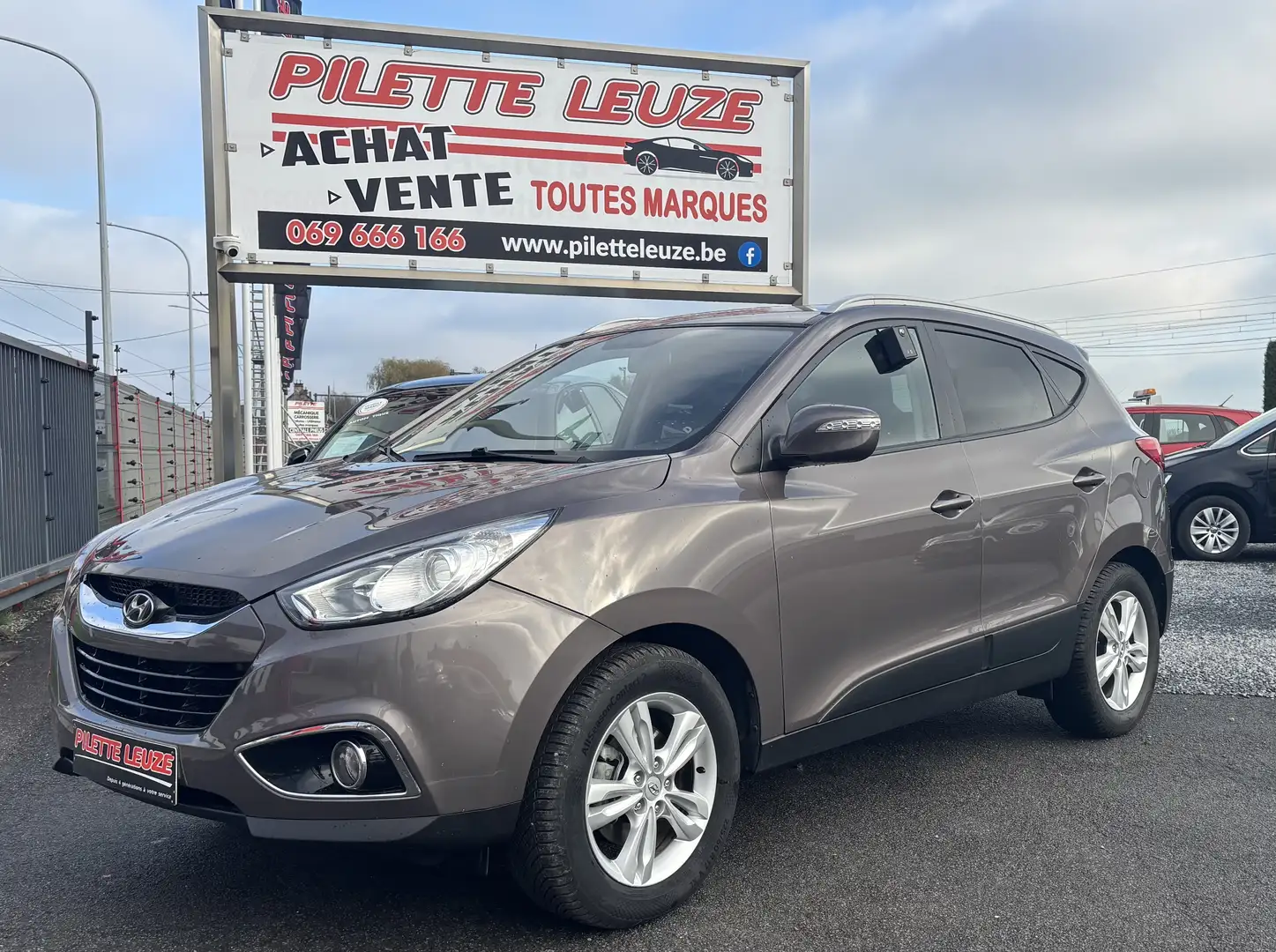 Hyundai iX35 iX35 1.7 CRDi 2WD Executive DPF Grijs - 1